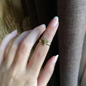 خاتم عقلة نحاس بتصميم زهرة اللوتس الفرعونية